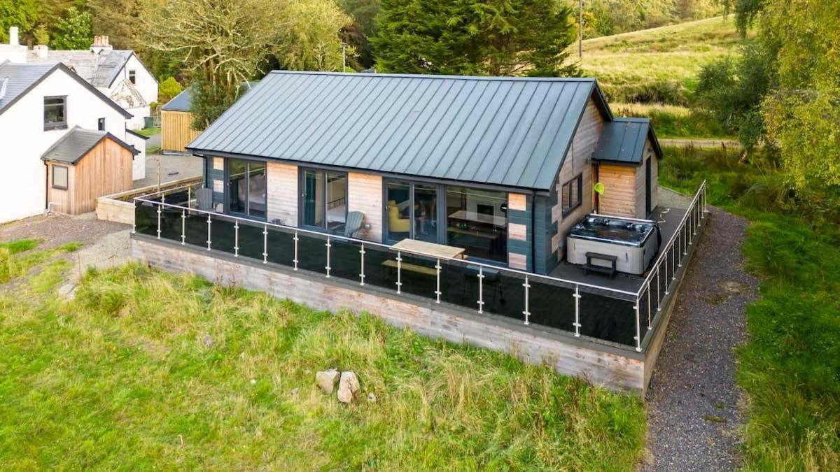 New Build Lodge With Stunning Views Of Loch Awe Hayfield  Kültér fotó