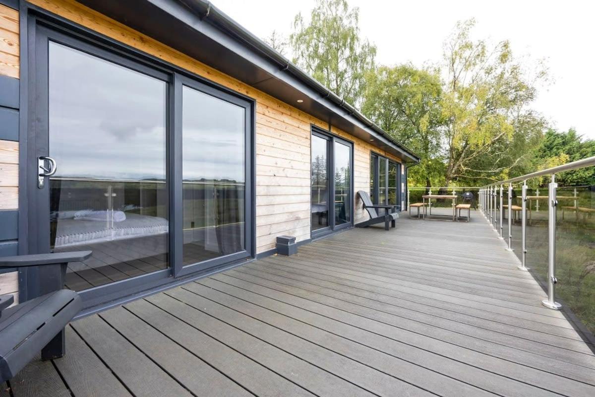 New Build Lodge With Stunning Views Of Loch Awe Hayfield  Kültér fotó